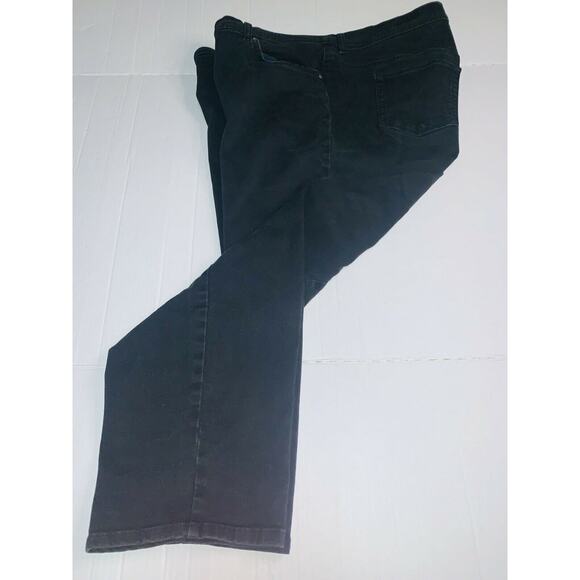 22W Gloria Vanderbilt Amanda Average Jeans Womens Black Denim 42 x 29 Stretch - Picture 6 of 12